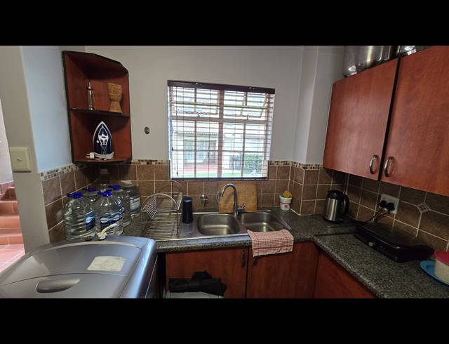 3 BEDROOM SECTIONAL TITLE FOR SALE IN CASTLEVIEW